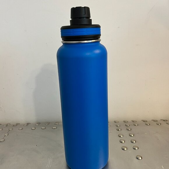 ThermoFlask DoubleWall Vacuum Insulated Stainless Steel Water Bottle 40oz / 1.2L - Picture 2 of 5